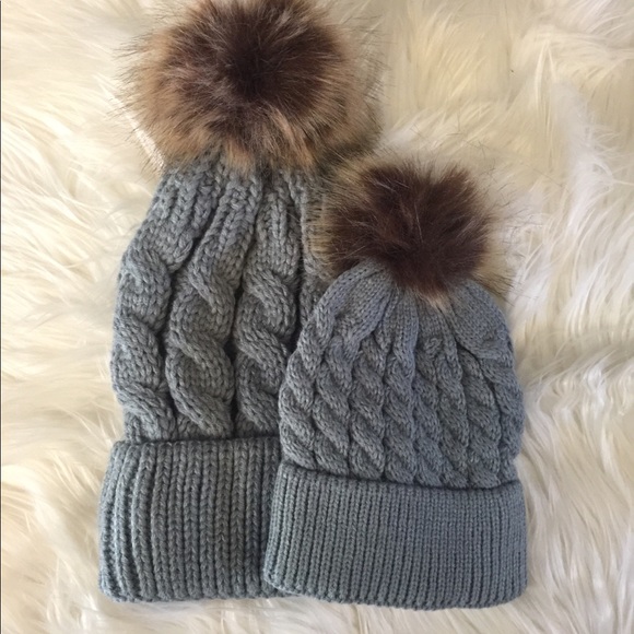 Mommy and Me Beanie set - Picture 5 of 8